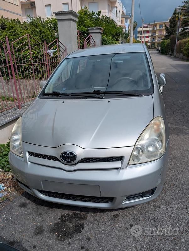 Gebraucht Toyota Corolla Verso 136 PS (100 kW) 2007 Grau Van / Kleinbus