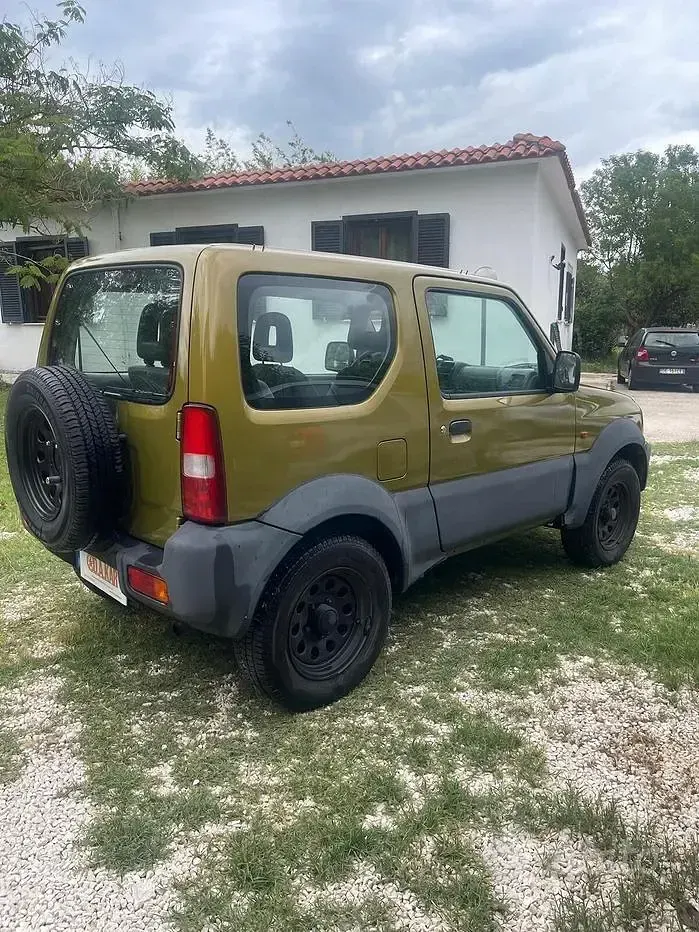 Usata Suzuki Jimny 80 CV (58 kW) 2002 Verde SUV