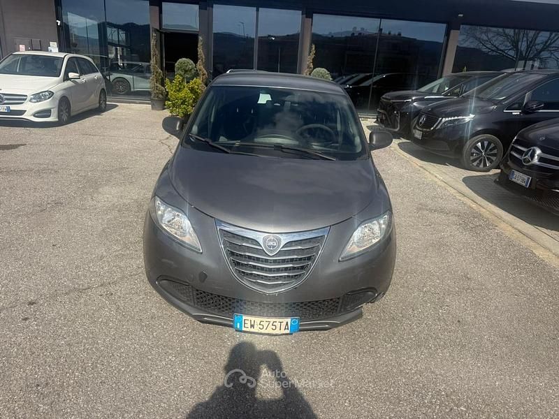 Usata Lancia Ypsilon 95 CV (69 kW) 2014 Utilitaria