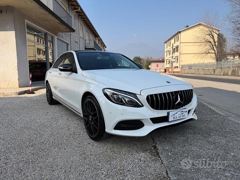 Usata Mercedes C220 AMG 170 CV (125 kW) 2014 Bianco Berlina