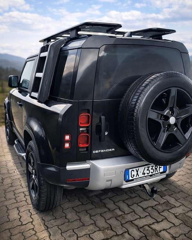 Usata Land Rover Defender SE 200 CV (147 kW) 2022 Nero SUV