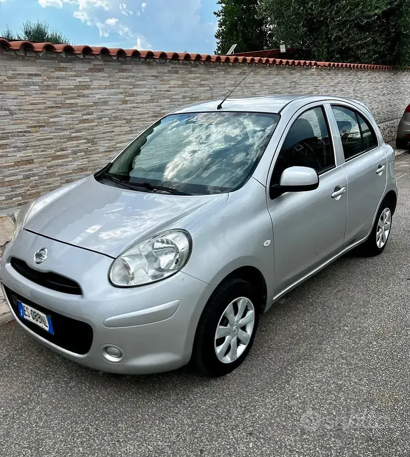 Usata Nissan Micra 80 CV (58 kW) 2013 Grigio Utilitaria