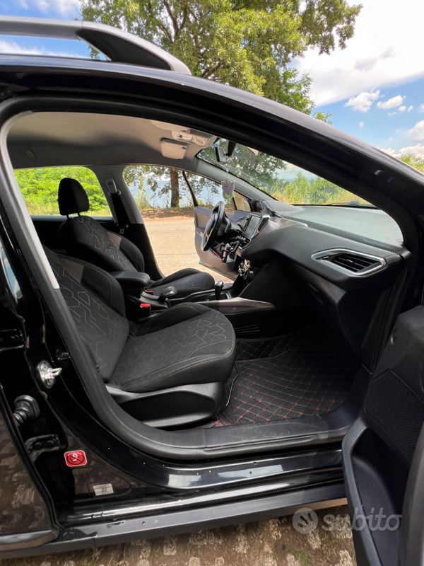 Usata Peugeot 2008 92 CV (67 kW) 2015 SUV