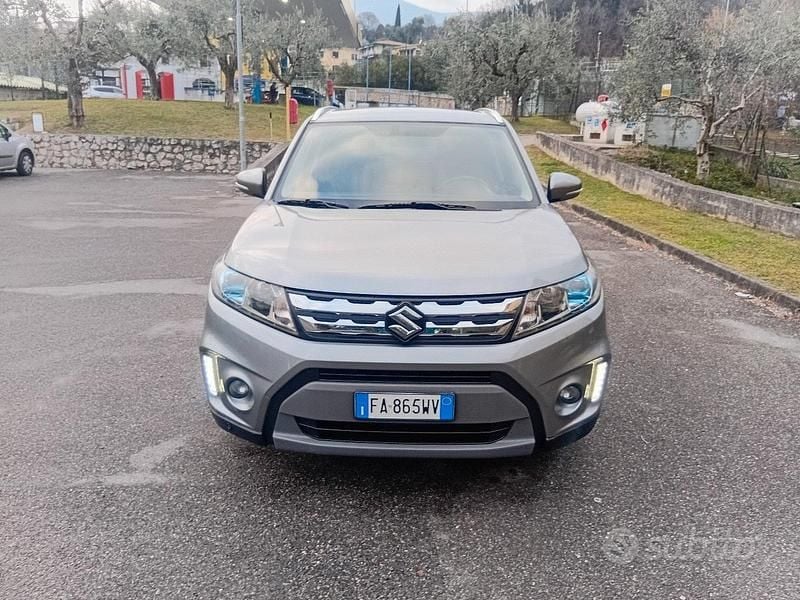 Usata Suzuki Vitara 120 CV (88 kW) 2015 Grigio SUV