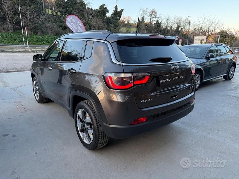 Usata Jeep Compass Limited 140 CV (102 kW) 2017 Grigio SUV