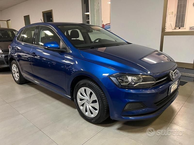 Blu/azzurro Usata 2019 VW Polo Trendline Tre volumi | 12.990 € (Buon prezzo) - Immagine 1/4