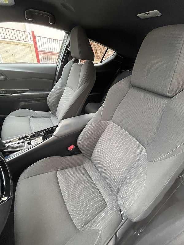 Usata Toyota C-HR Active 98 CV (72 kW) 2018 SUV