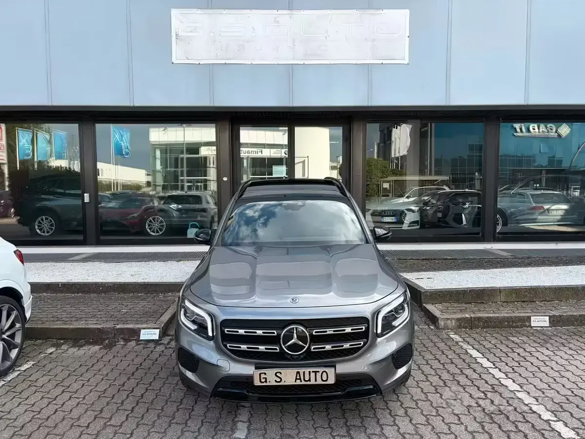 Usata Mercedes GLB250 224 CV (164 kW) 2021 Grigio SUV