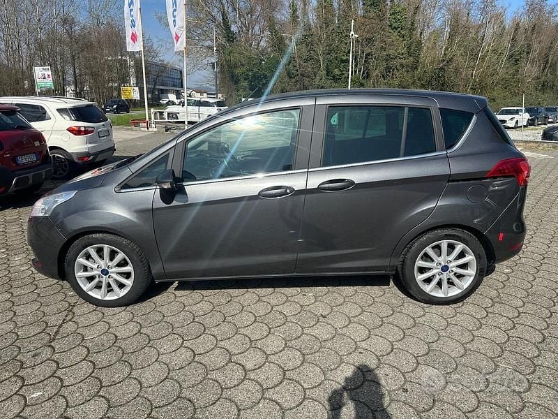 Usata Ford B-MAX Titanium 75 CV (55 kW) 2017 Grigio Monovolume