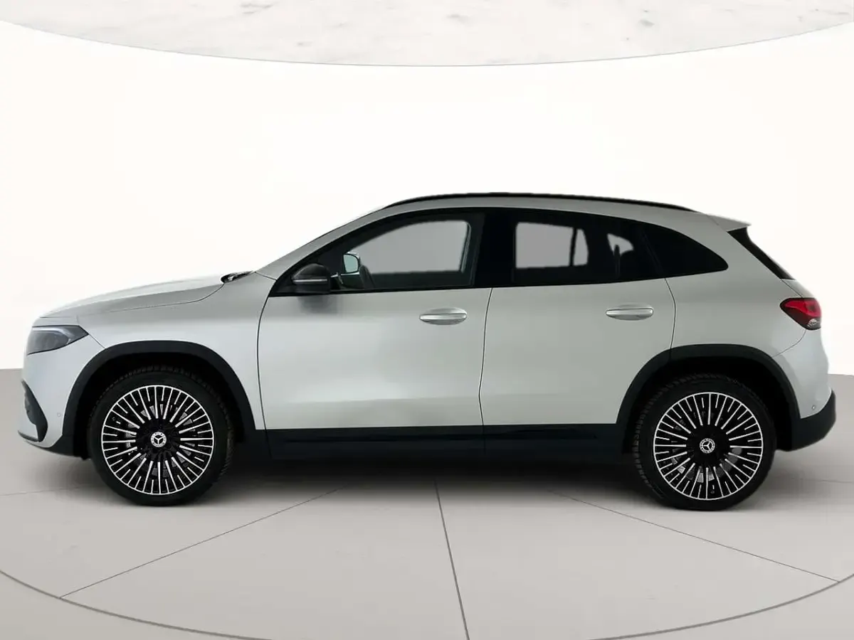 Usata Mercedes EQA300 Premium 139 kW (189 CV) 2023 Grigio SUV