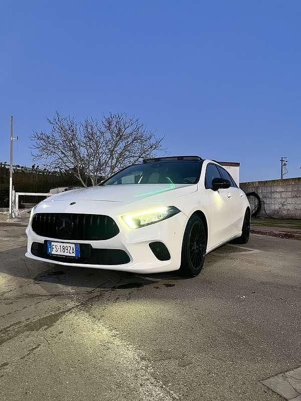 Usata Mercedes CLA180 Premium 116 CV (85 kW) 2019 Berlina
