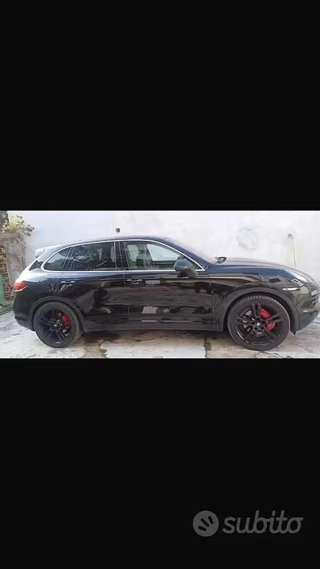 Usata Porsche Cayenne 240 CV (176 kW) 2010 Nero SUV