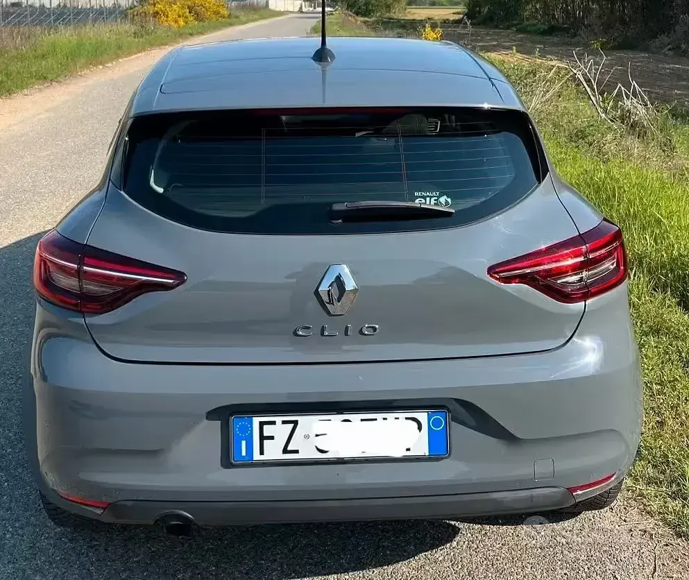 Usata Renault Clio SE 65 CV (47 kW) 2020 Grigio Utilitaria