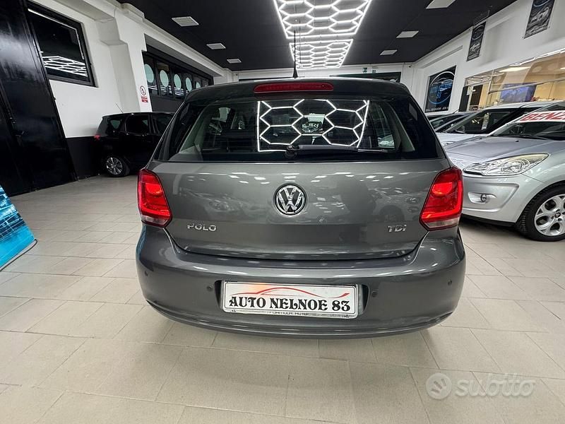 Usata VW Polo Comfortline 75 CV (55 kW) 2013 Grigio Utilitaria