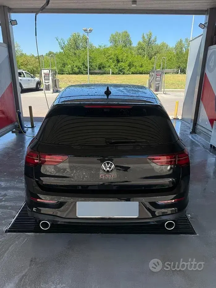 Usata VW Golf VIII GTI 265 CV (194 kW) 2025 Bluazzurro Berlina