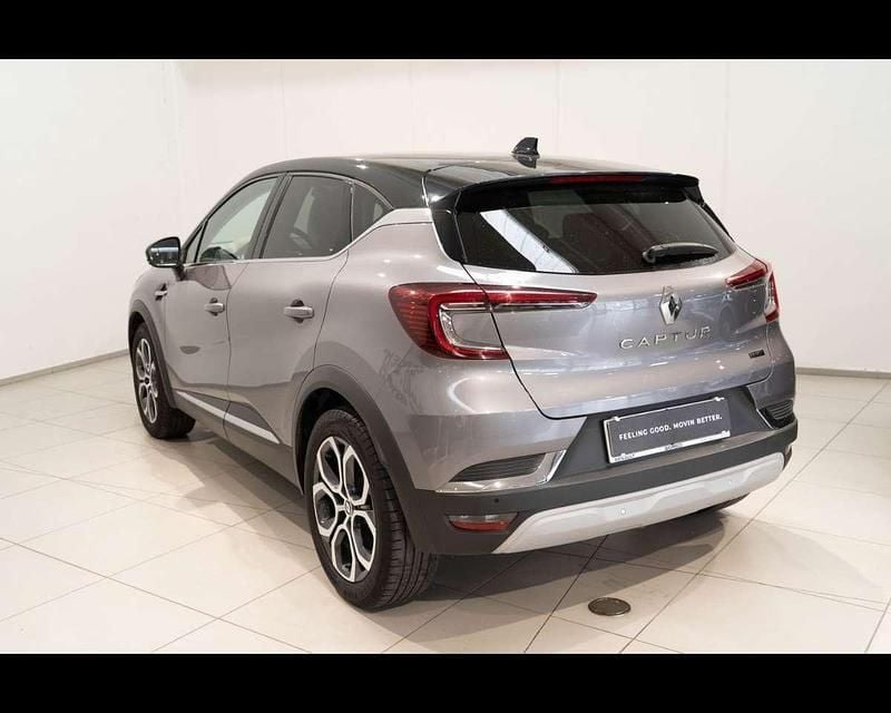 Usata Renault Captur Techno 143 CV (105 kW) 2023 Grigio SUV