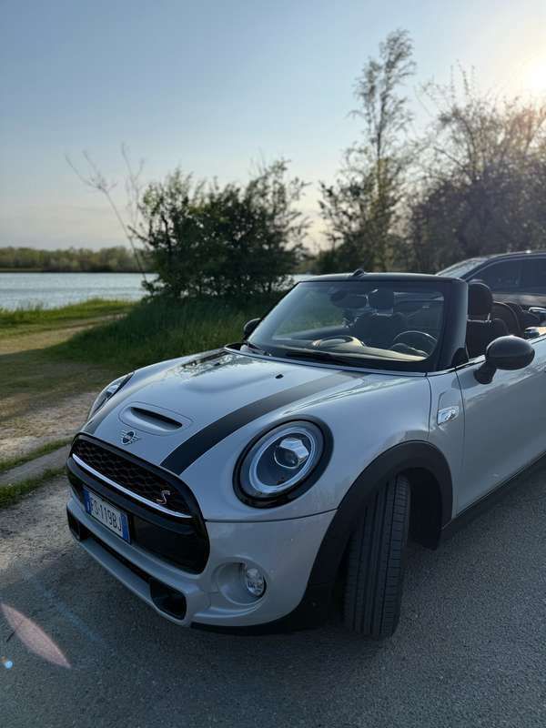 Usata 2018 Mini Cooper SD Cabriolet Hype Cabrio | 24.000 € - Immagine 1/4