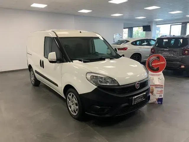 Usata Fiat Doblò 120 CV (88 kW) 2017 Bianco Monovolume