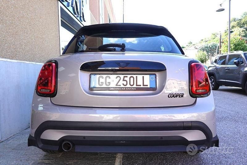 Usata Mini Cooper 136 CV (100 kW) 2021 Grigio metallizzato Utilitaria