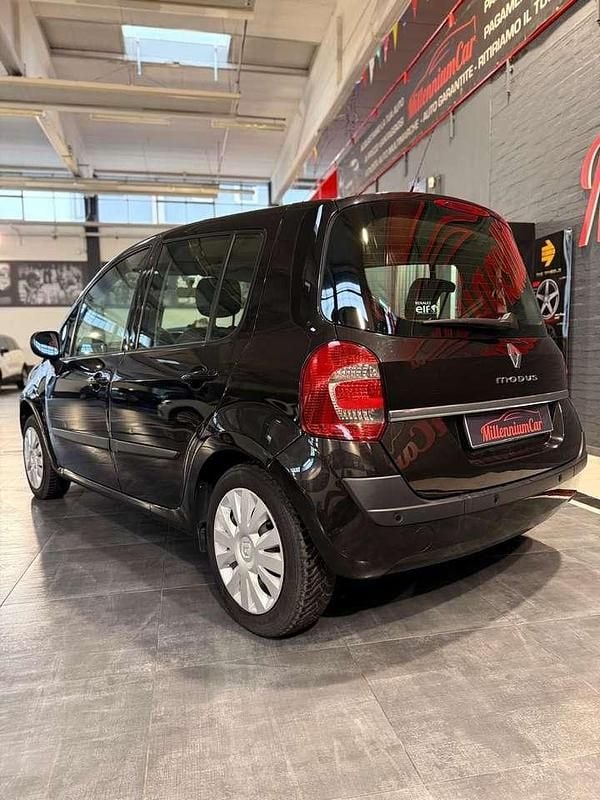 Usata Renault Grand Modus 75 CV (55 kW) 2013 Nero Monovolume