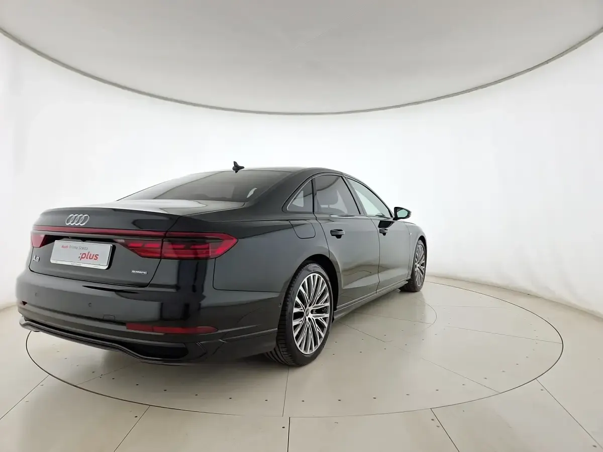 Nuova Audi A8 Ambiente 462 CV (339 kW) 2025 Nero mito metallizzato Berlina