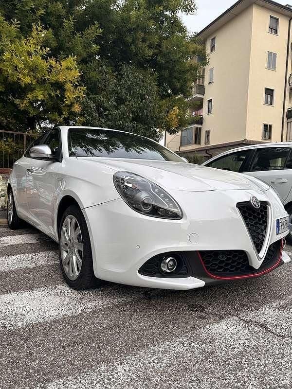 Usata Alfa Romeo Giulietta Sprint 120 CV (88 kW) 2018 Berlina
