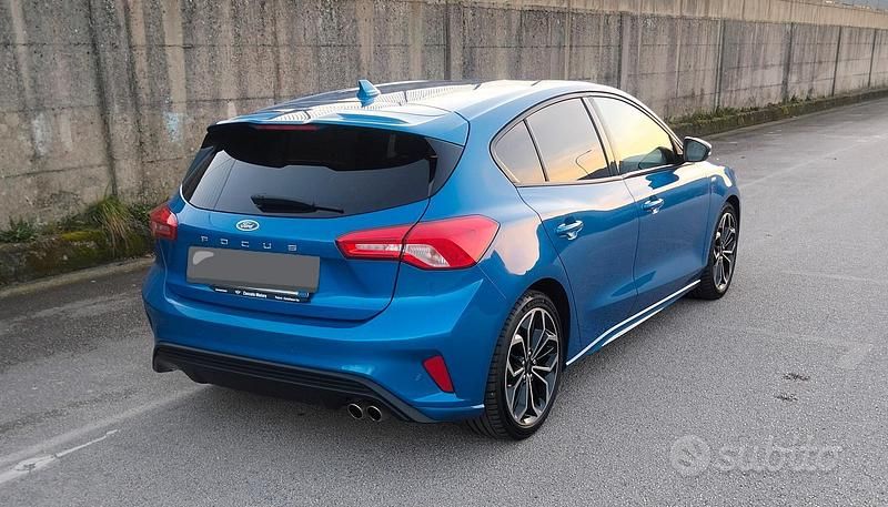 Usata Ford Focus ST-Line 120 CV (88 kW) 2020 Blu Berlina