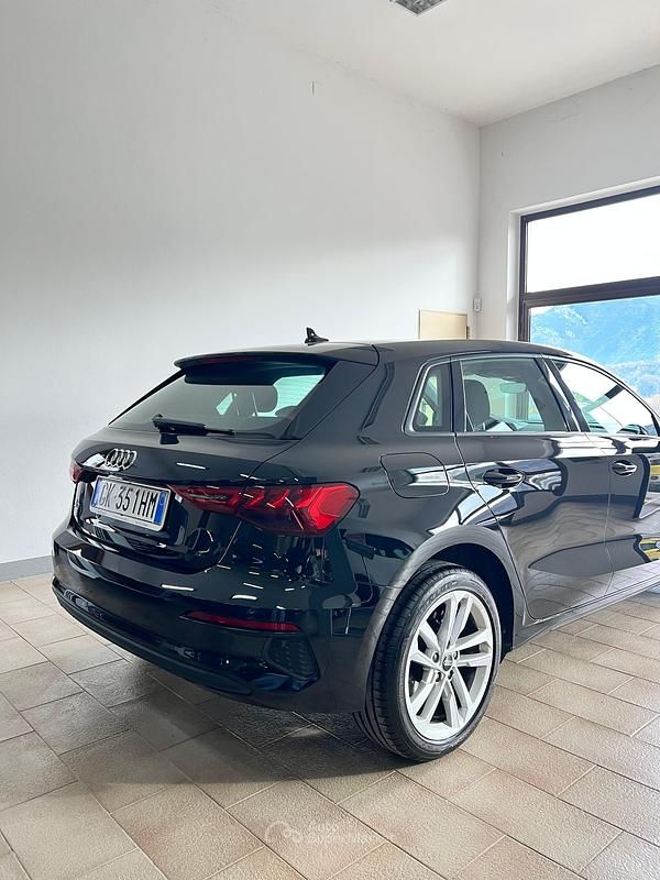 Occasion Audi A3 116 ch (85 kW) 2022 Noir Berline