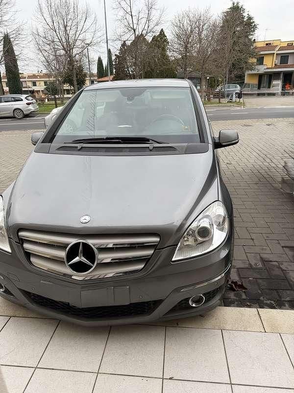 Usata Mercedes B180 109 CV (80 kW) 2012 Monovolume