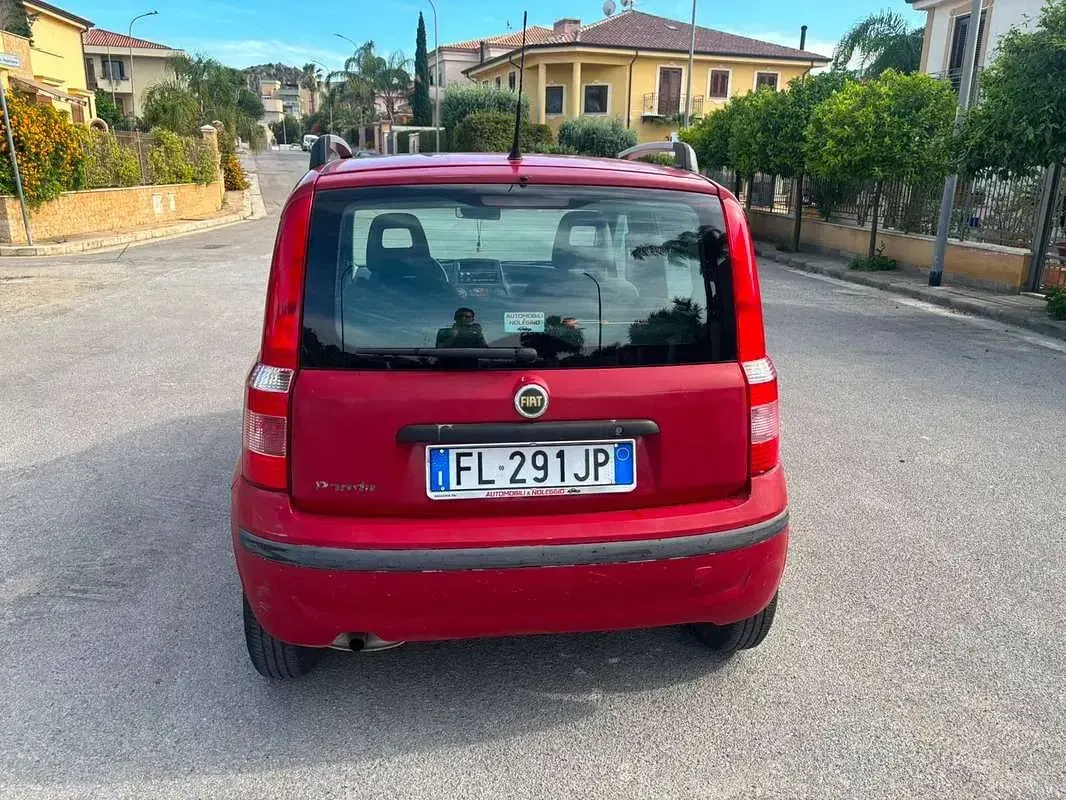 Usata Fiat Panda Emotion 69 CV (50 kW) 2010 Rosso Utilitaria
