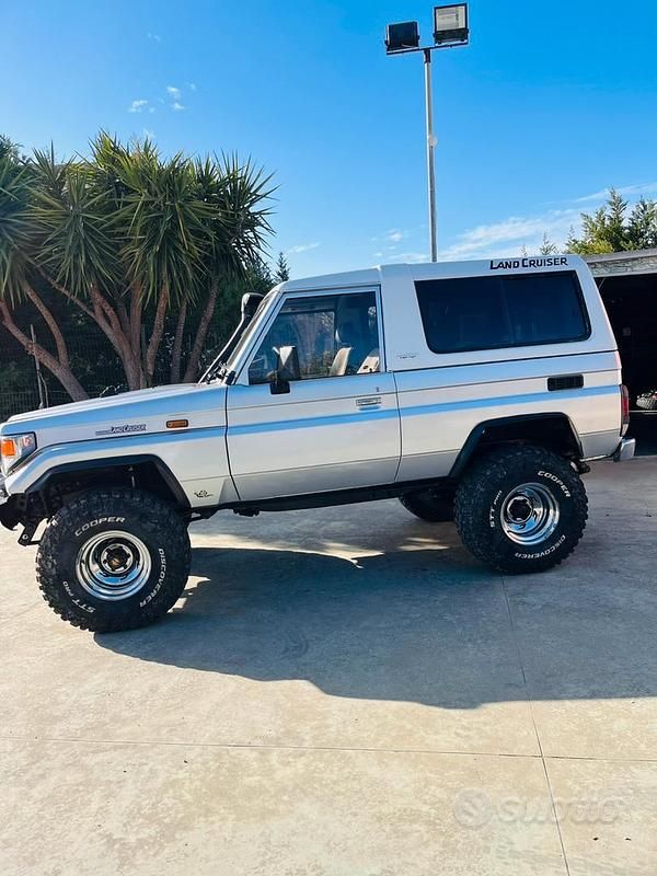 Usata Toyota Land Cruiser 1987 Grigio SUV