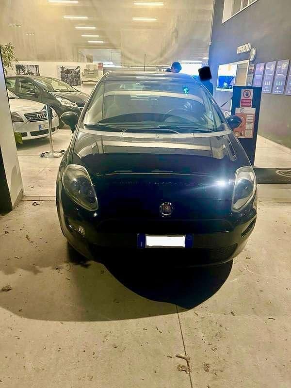 Usata Fiat Grande Punto Active 75 CV (55 kW) 2012 Utilitaria