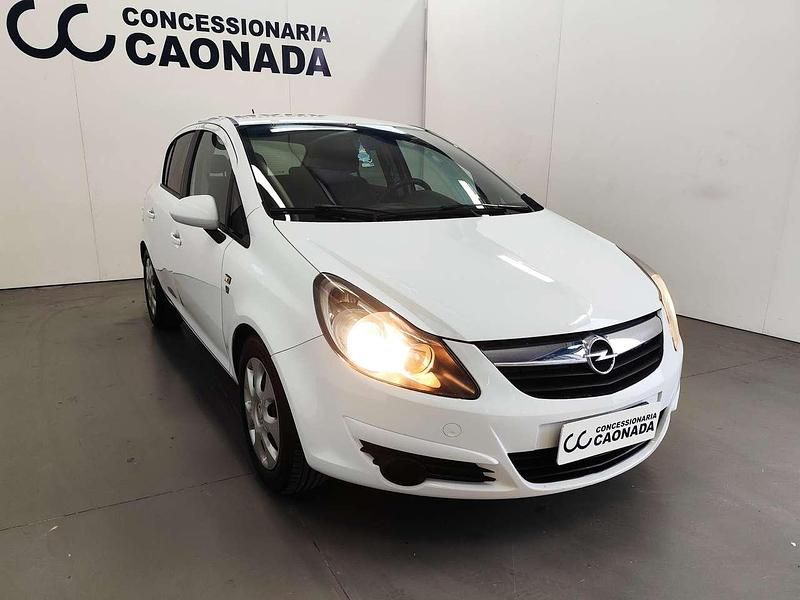 Usata Opel Corsa Edition 95 CV (69 kW) 2010 Bianco Utilitaria
