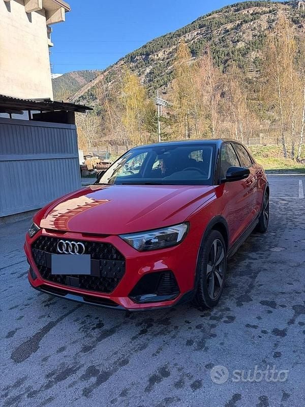 Usata Audi A1 Ambiente 150 CV (110 kW) 2020 Rosso SUV
