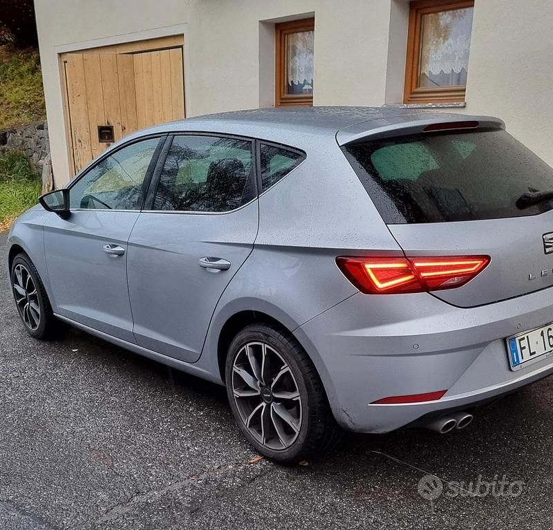 Usata Seat Leon 150 CV (110 kW) 2017 Grigio Utilitaria