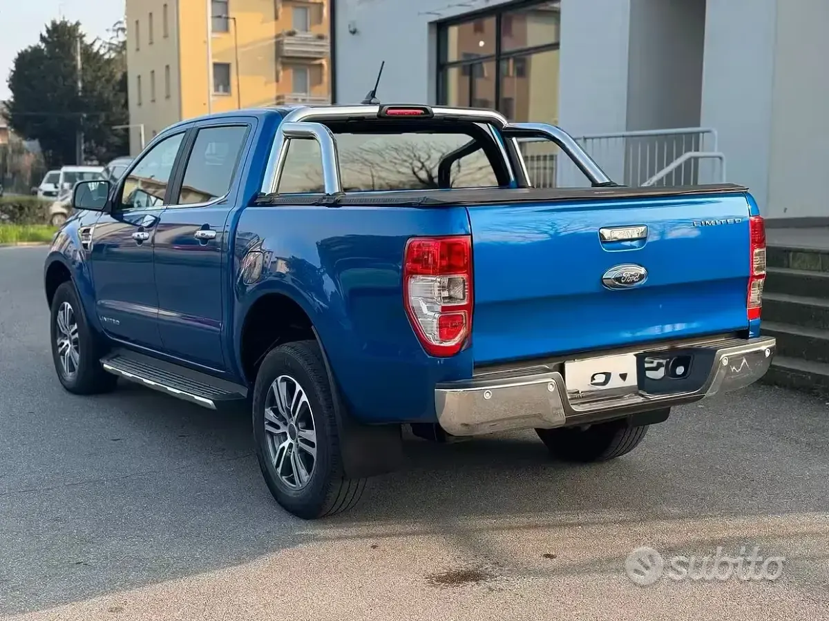 Usata Ford Ranger Limited 170 CV (125 kW) 2022 Bluazzurro Pick-up