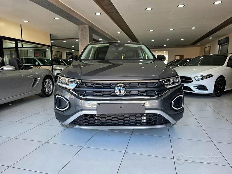 Usata VW T-Roc Style 150 CV (110 kW) 2025 Grigio SUV
