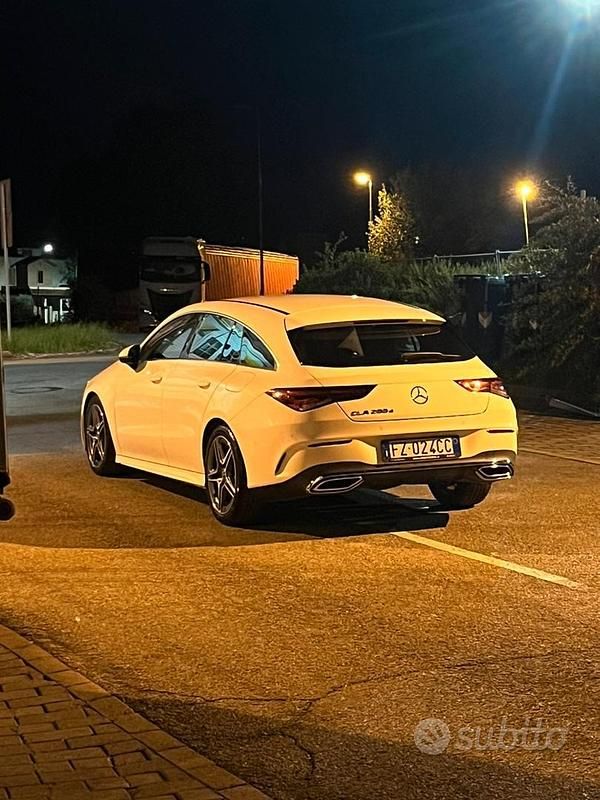 Usata Mercedes 200 Premium 150 CV (110 kW) 2019 Bianco Station wagon