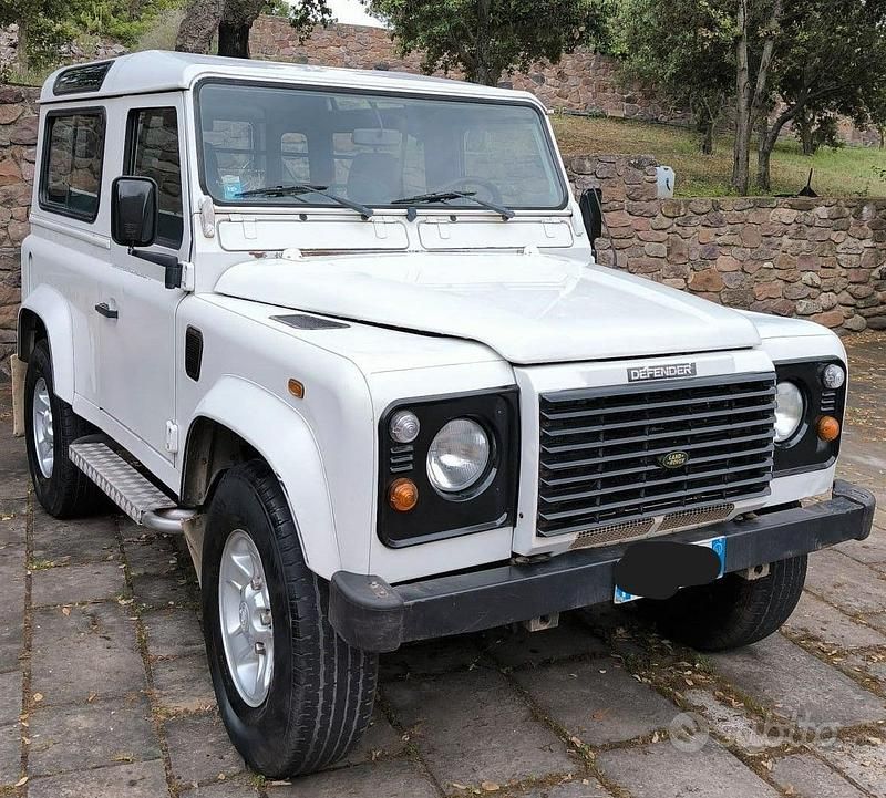 Usata Land Rover Defender 122 CV (89 kW) 2003 Bianco Station wagon