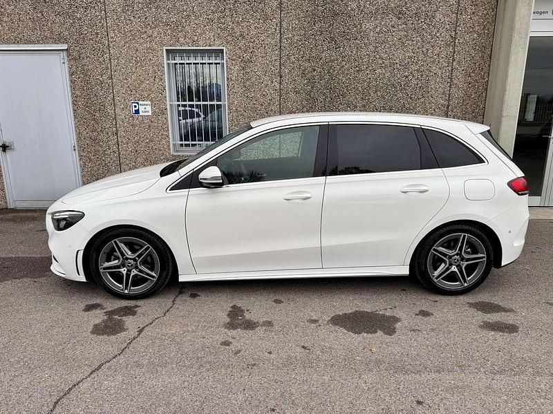 Usata Mercedes B200 Premium 163 CV (119 kW) 2022 Bianco Monovolume