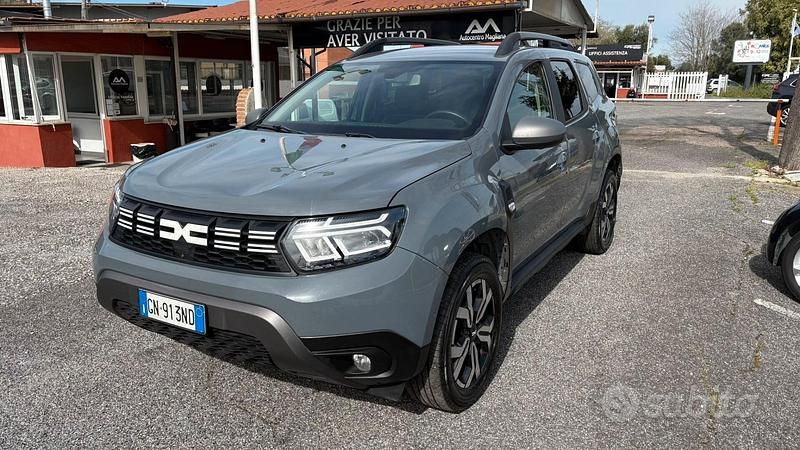 Usata Dacia Duster Journey 101 CV (74 kW) 2023 Grigio SUV