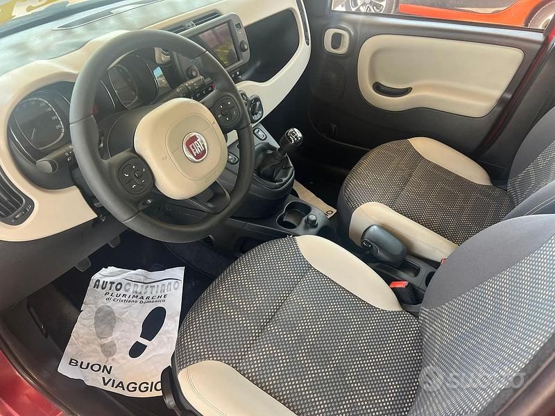 Usata Fiat Panda Cross 95 CV (69 kW) 2014 Rosso Utilitaria