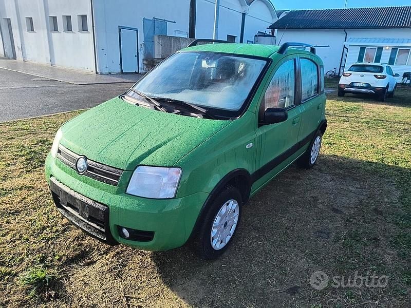 Usata Fiat Panda 4x4 Climbing 59 CV (43 kW) 2005 Verde Utilitaria