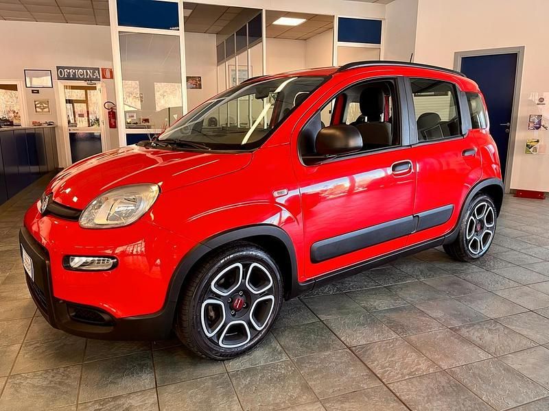 Usata Fiat Panda City Life 70 CV (51 kW) 2022 Rosso Utilitaria
