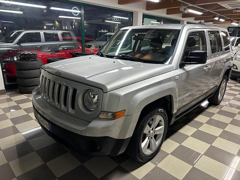 Usata Jeep Patriot Sport 163 CV (119 kW) 2011 Grigio SUV