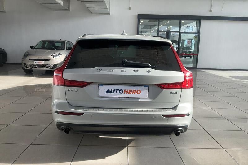 Usata Volvo V60 Business Edition 197 CV (144 kW) 2021 Grigio Station wagon