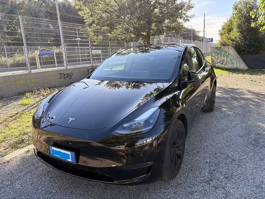 Usata Tesla Model Y 152 kW (208 CV) 2023 Nero SUV