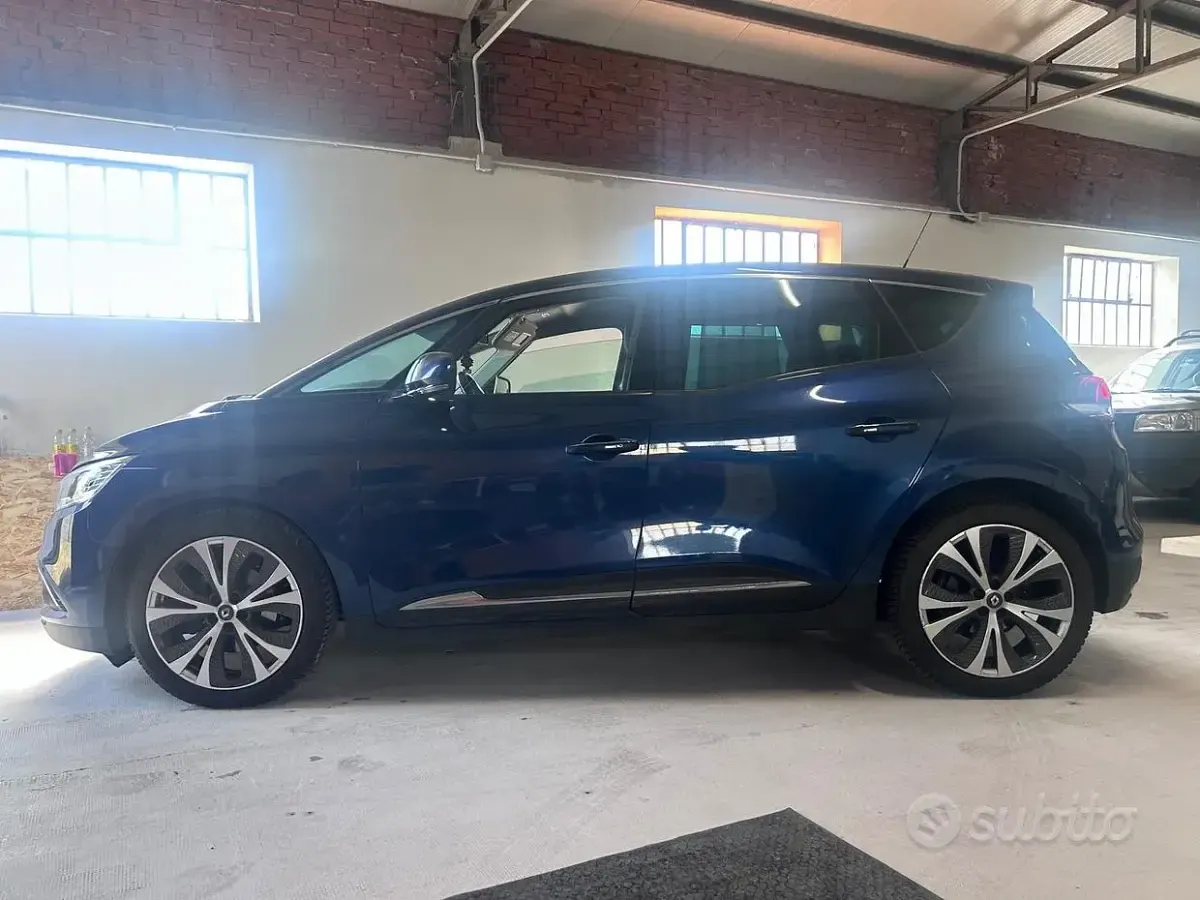 Usata Renault Scénic III 110 CV (80 kW) 2017 Bluazzurro Monovolume