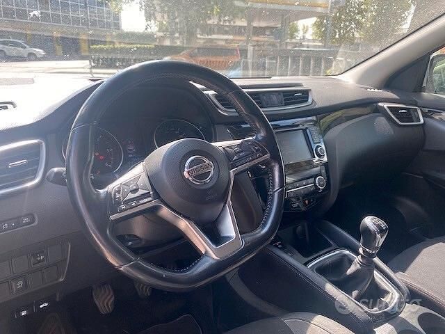 Usata Nissan Qashqai Acenta 116 CV (85 kW) 2019 Grigio SUV