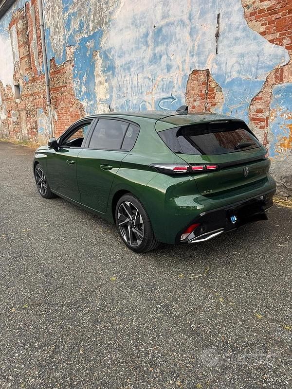 Usata Peugeot 308 Allure 131 CV (96 kW) 2023 Verde Berlina